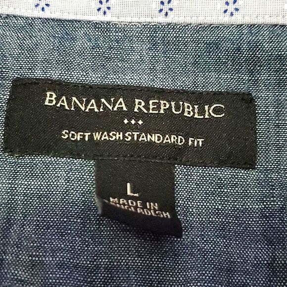 Banana Republic Soft Washed Standard Lavender Swiss Dot Button Down Shirt - Picture 10 of 12